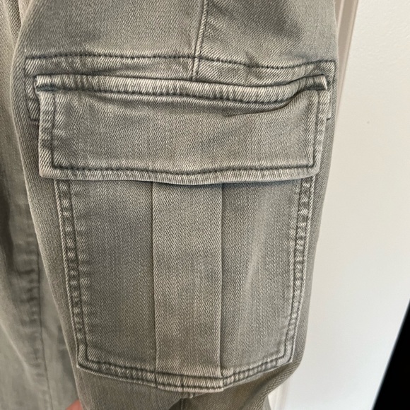 Guess High Rise Skinny Cargo Jeans Safari Green Size Womens Size 28 Pockets - Picture 3 of 7